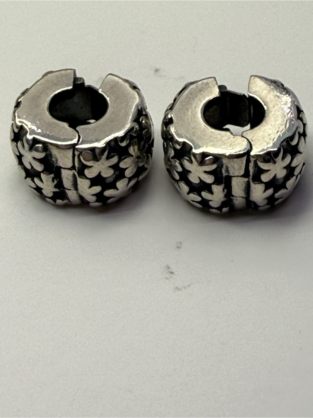 Retired Pandora Floral Flower Clip Charms 790533 Pair